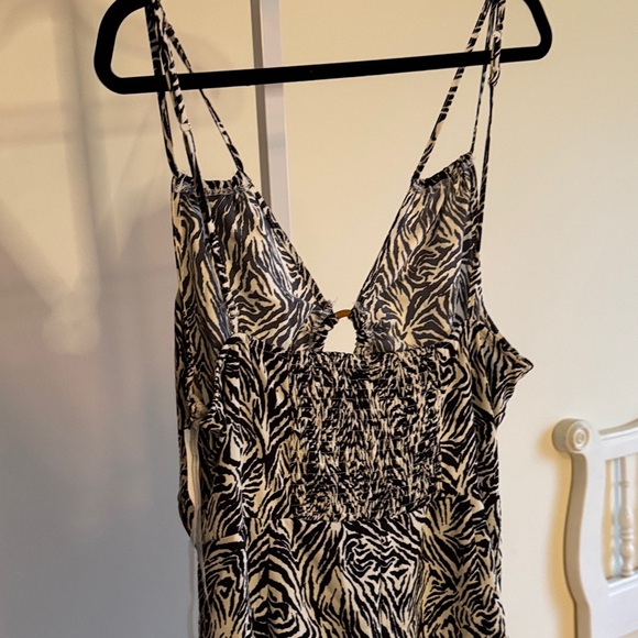 Zenobia Stylish Zebra Print Dress - Picture 7 of 9